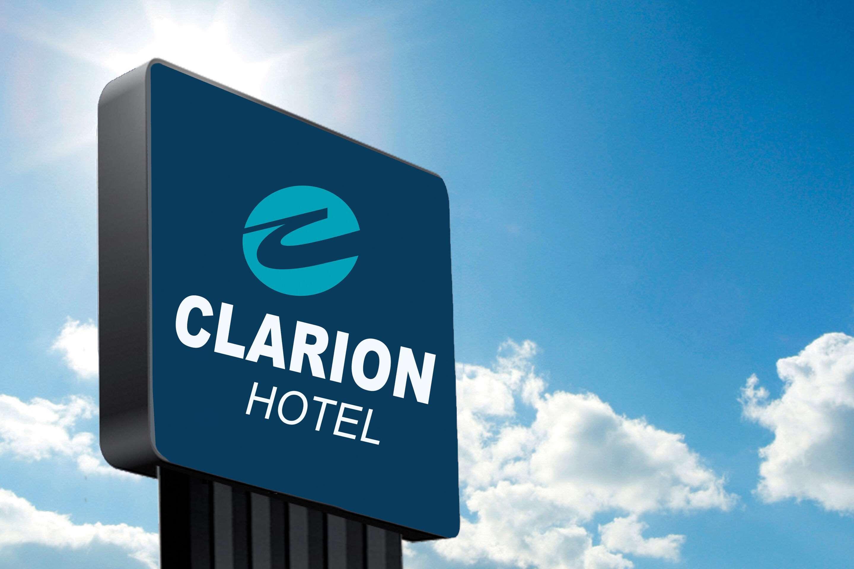 Clarion Hotel & Suites Conference Center Memphis Airport Exterior photo